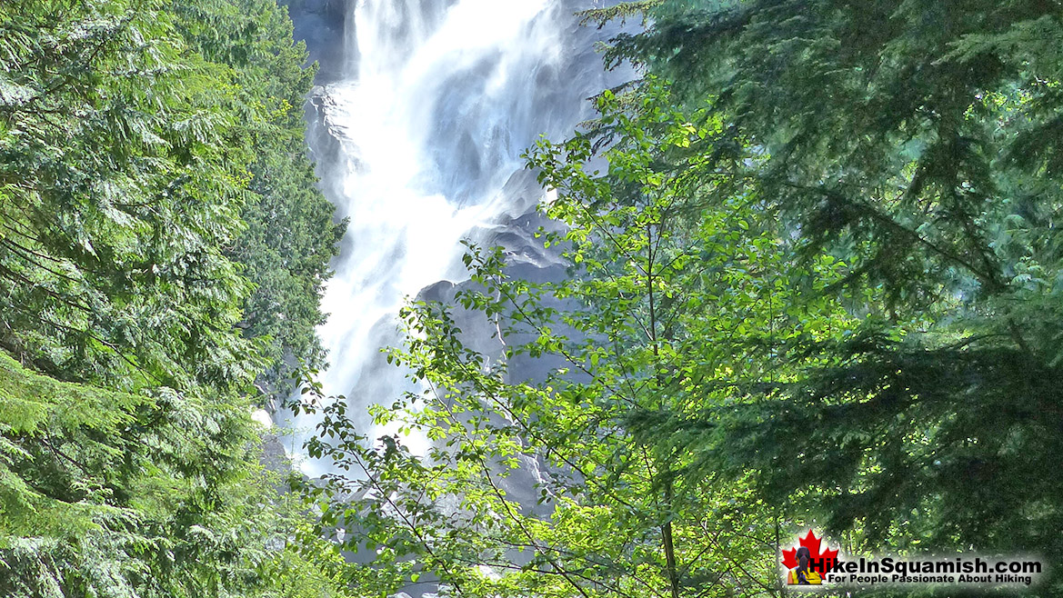 Shannon Falls 2 Hike in Squamish